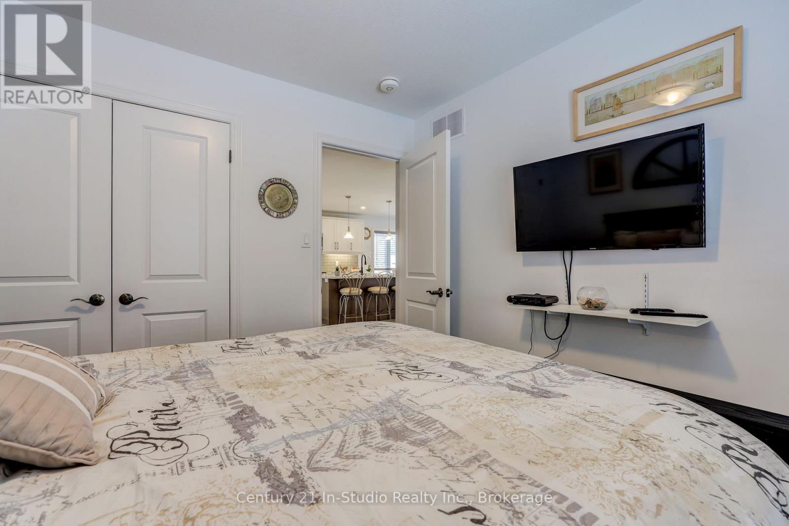 Photo 19 of 104 Emerson Way, West Grey ON