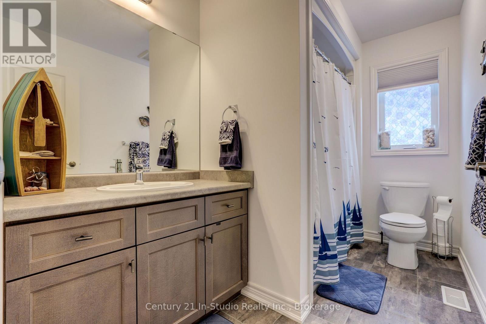 Photo 20 of 104 Emerson Way, West Grey ON