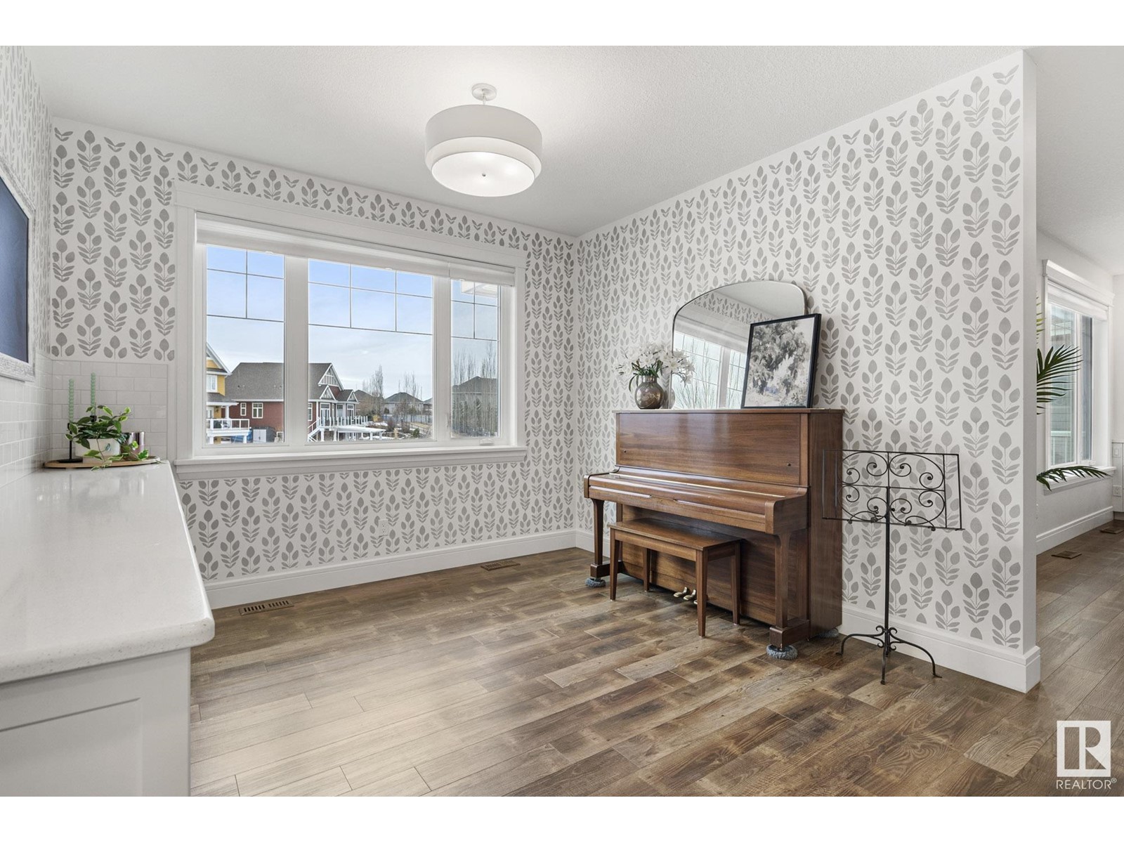 2008 90 ST SW, Edmonton