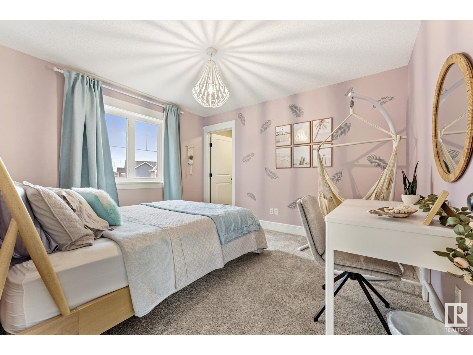 2008 90 ST SW, Edmonton