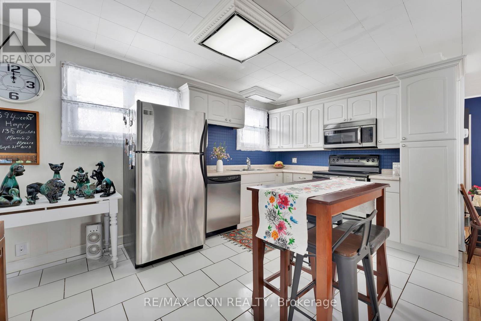 Photo 11 of 2035 Erie Street, Norfolk ON
