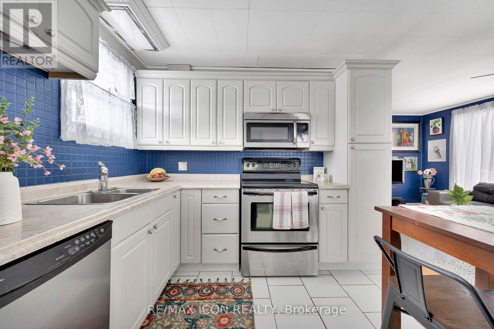 Photo 28 of 2035 Erie Street, Norfolk ON