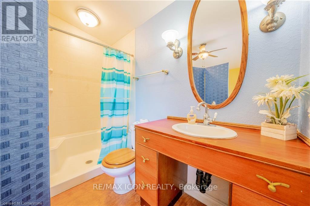Photo 4 of 2035 Erie Street, Norfolk ON