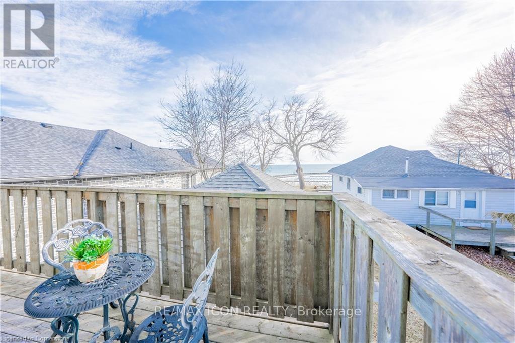 Photo 10 of 2035 Erie Street, Norfolk ON