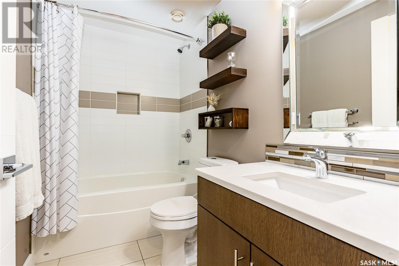 Single Family House 2 Level for Sale in  Kloppenburg CRESCENT Saskatoon 