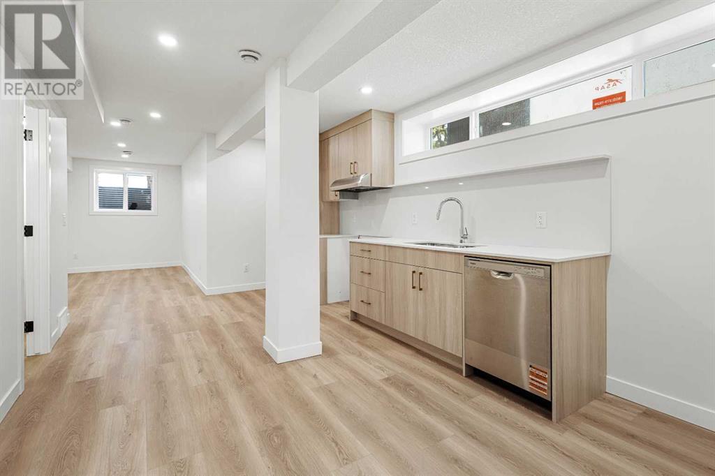 Single Family House Bi-level for Sale in   Avenue SW Kingsland Calgary 
