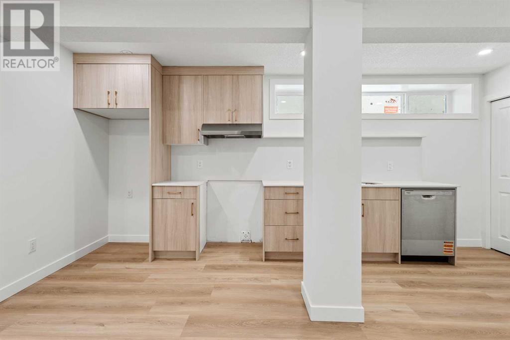 Single Family House Bi-level for Sale in   Avenue SW Kingsland Calgary 