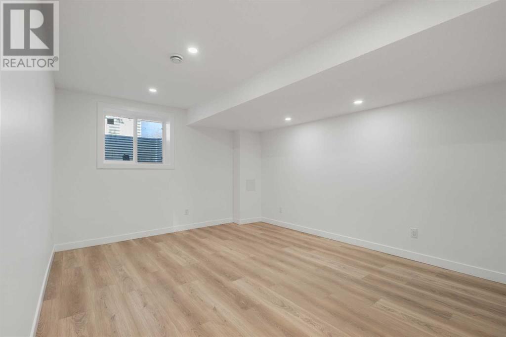 Single Family House Bi-level for Sale in   Avenue SW Kingsland Calgary 