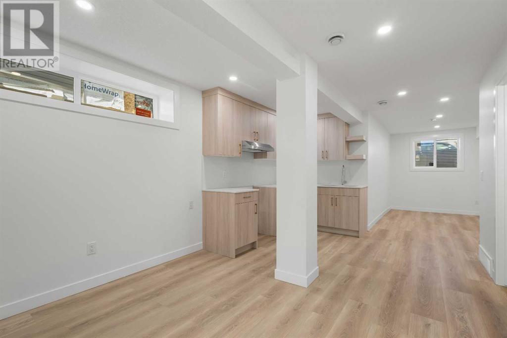 Single Family House Bi-level for Sale in   Avenue SW Kingsland Calgary 