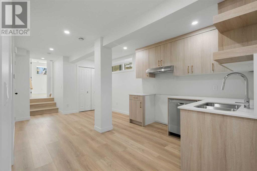 Single Family House Bi-level for Sale in   Avenue SW Kingsland Calgary 