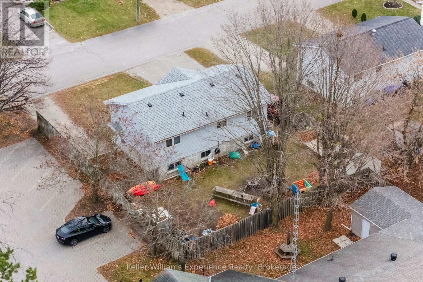 Photo 18 of 538 Nelson Street, Midland ON