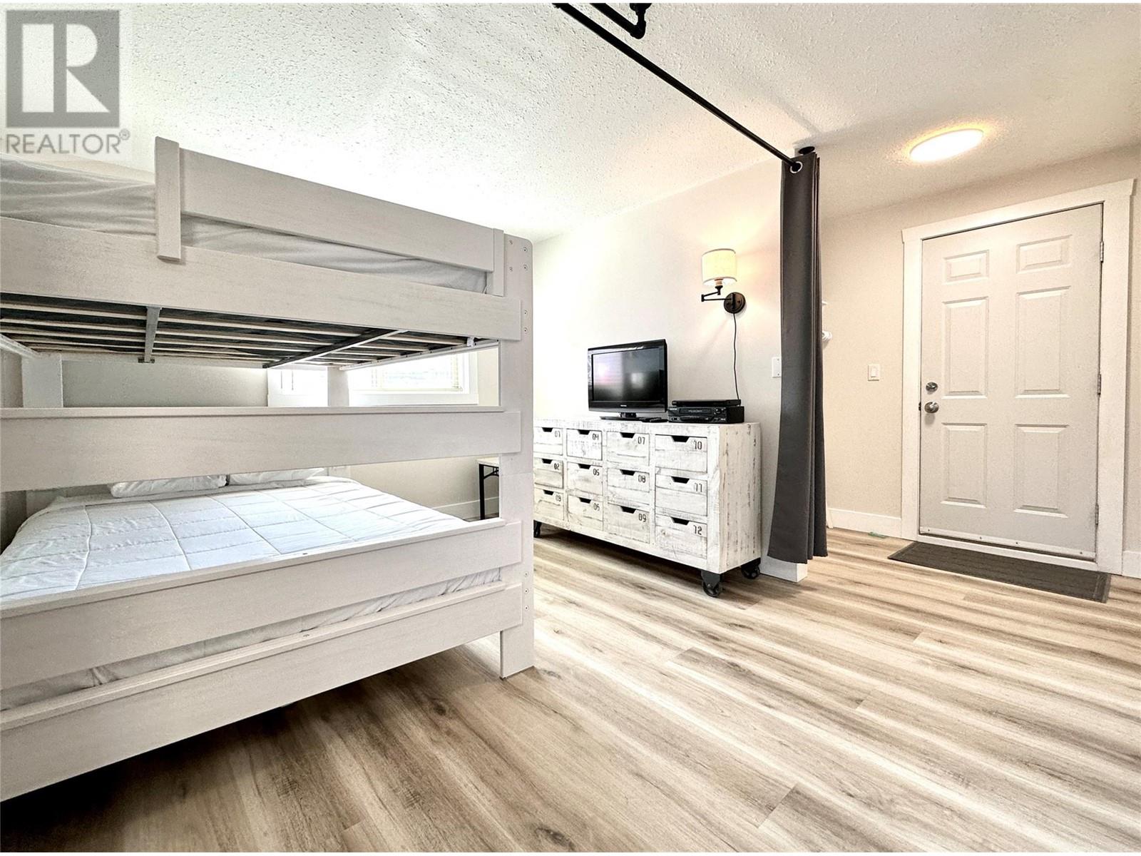 5815 Oleander Drive Unit# 221, Osoyoos