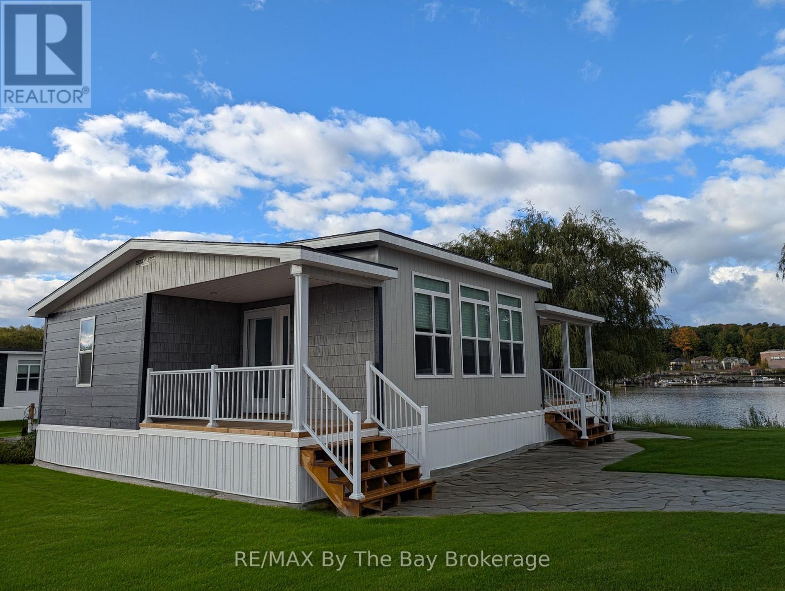 Photo 4 of 49 3282 Ogdens Beach Road, Tay ON