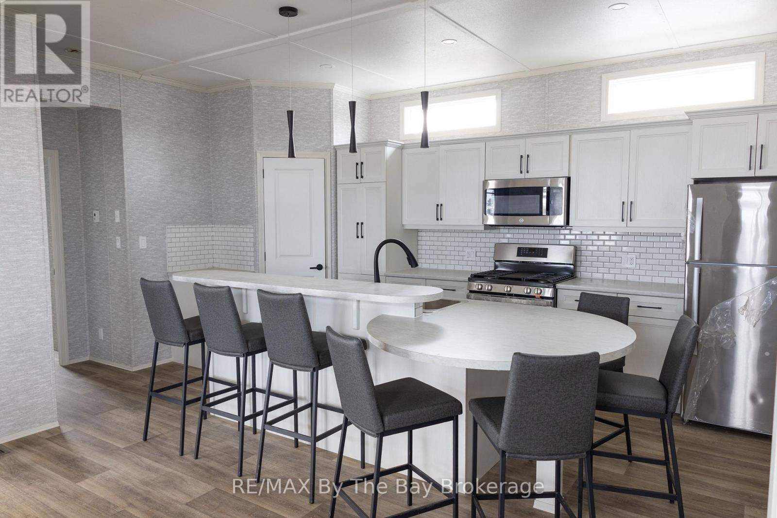 Photo 7 of 60 3282 Ogdens Beach Road, Tay ON