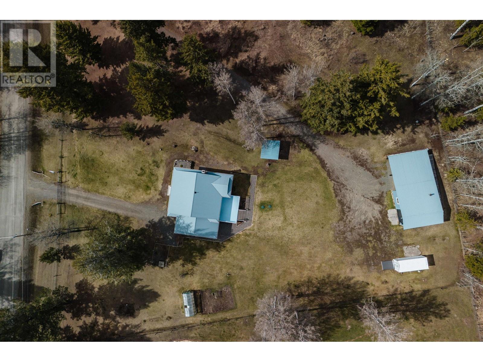 5571 LAKESIDE COURT, 100 Mile House