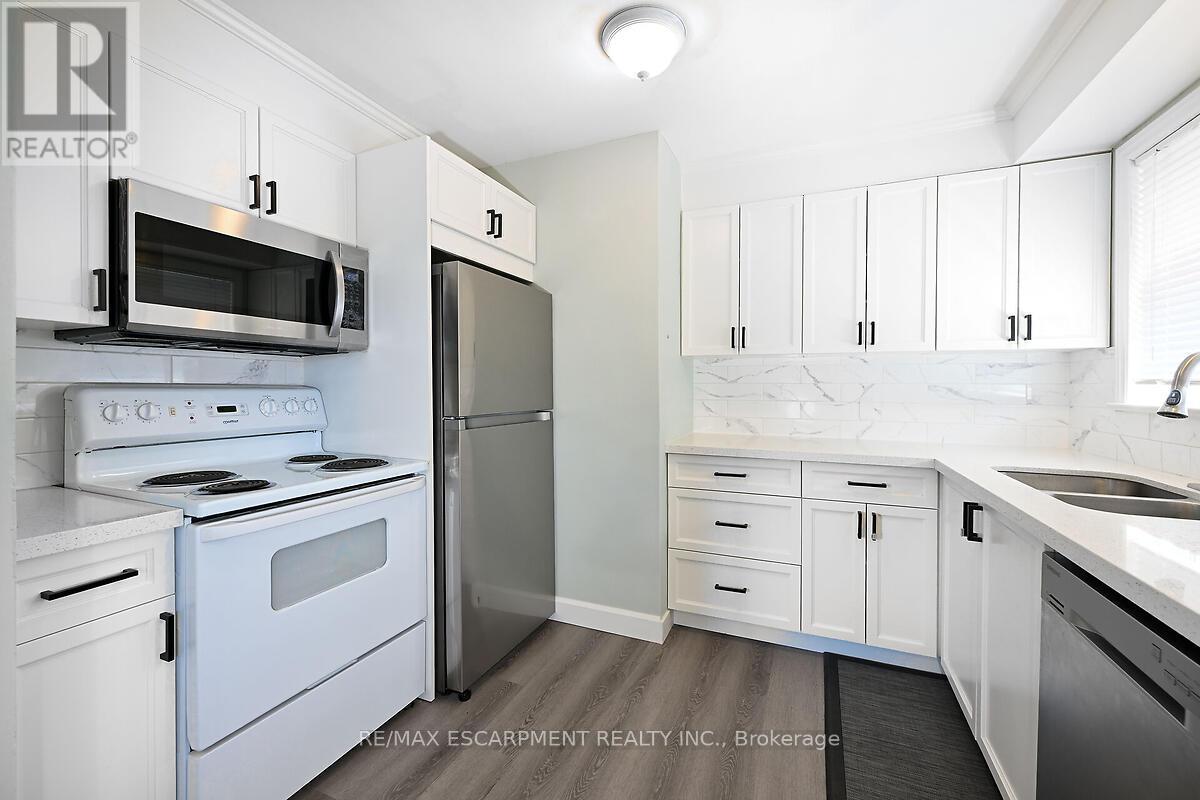 Photo 12 of 333 East 42nd Street, Hamilton ON