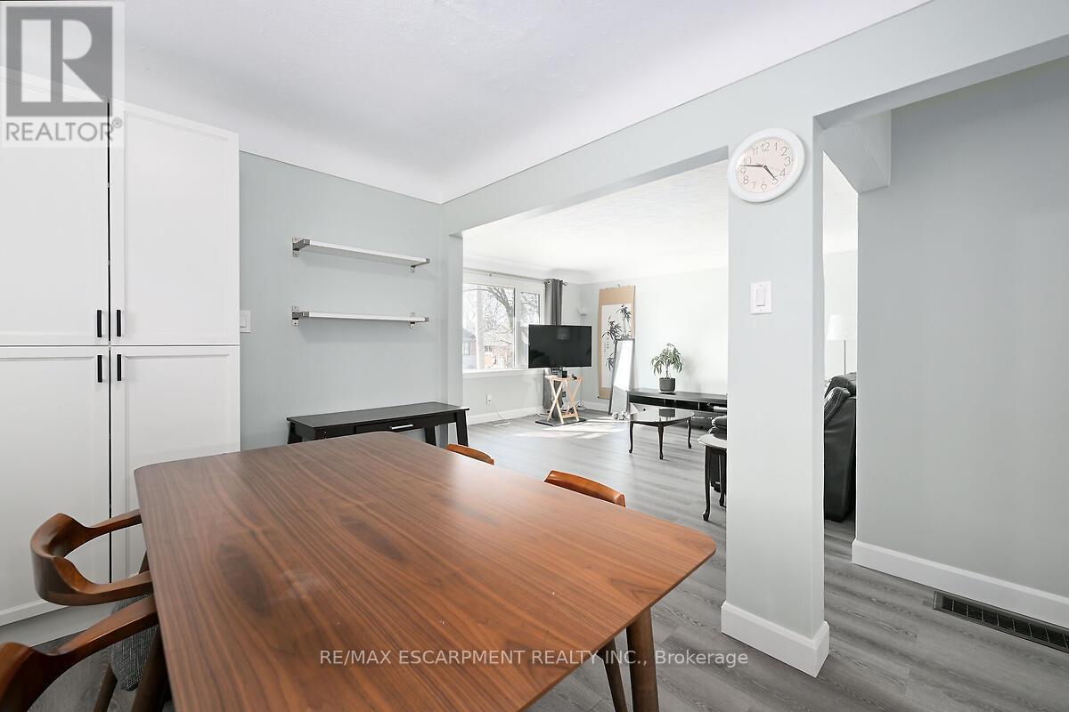 Photo 15 of 333 East 42nd Street, Hamilton ON