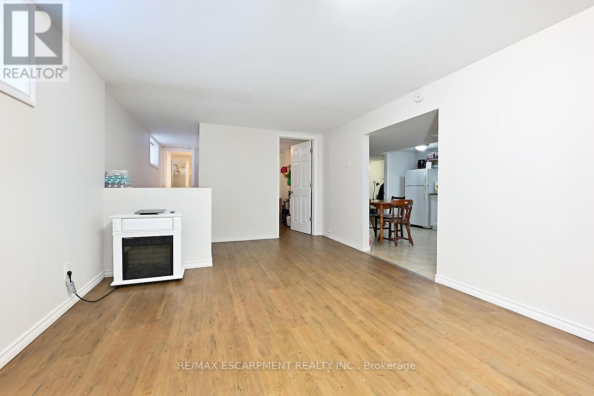 Photo 30 of 333 East 42nd Street, Hamilton ON