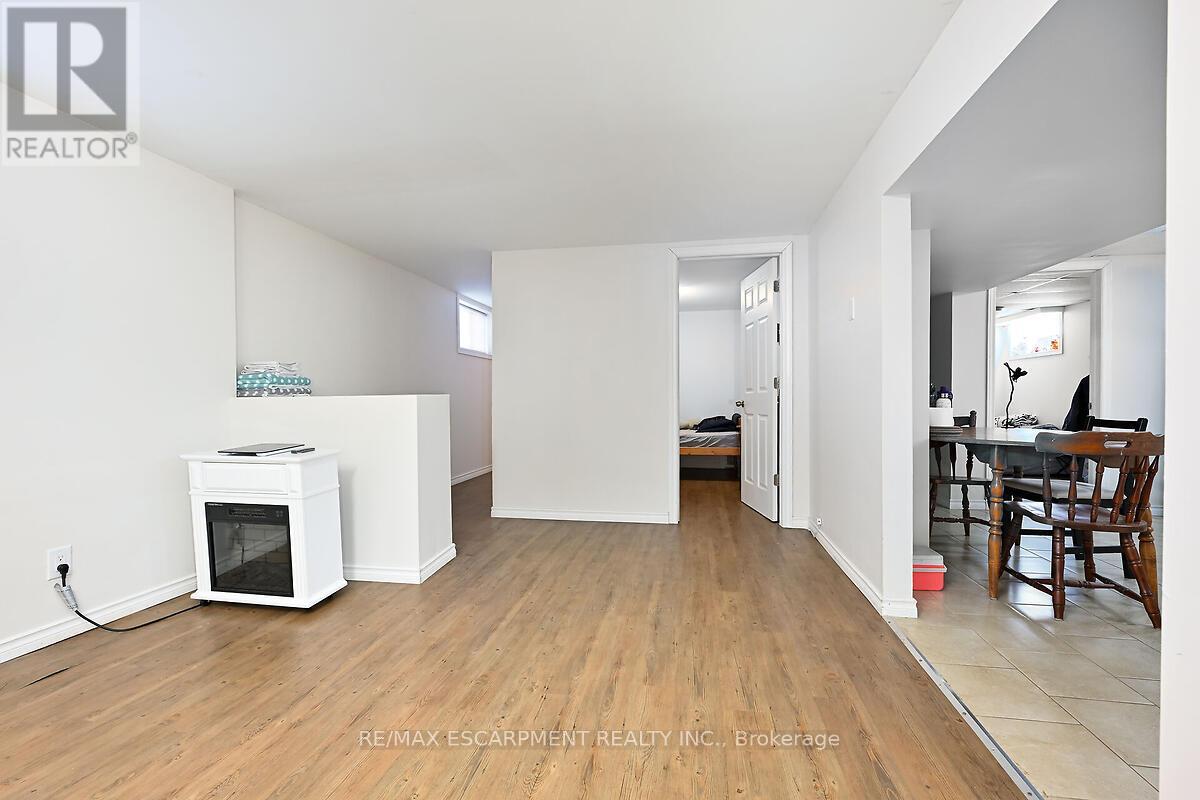 Photo 1 of 333 East 42nd Street, Hamilton ON