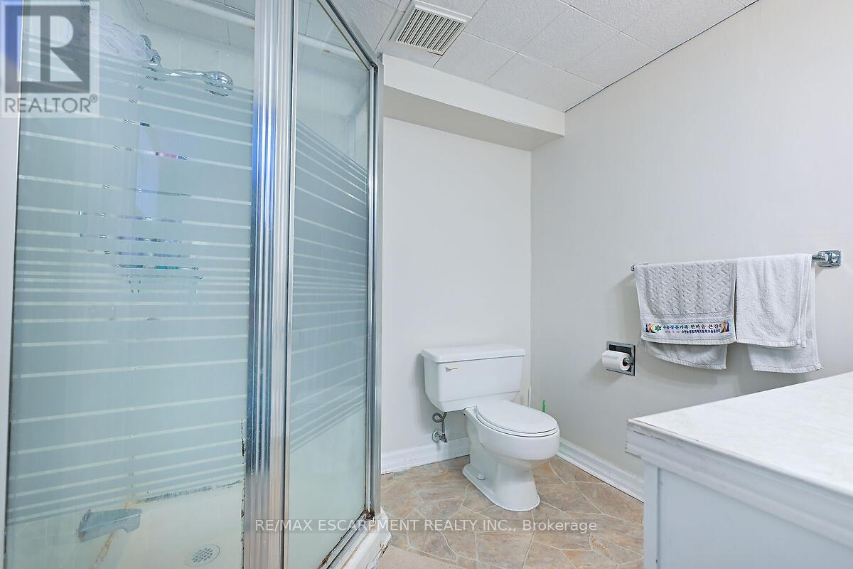 Photo 39 of 333 East 42nd Street, Hamilton ON
