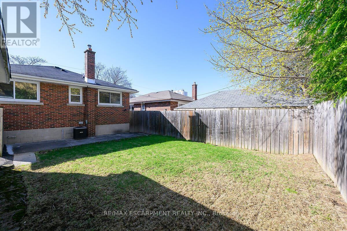Photo 16 of 333 East 42nd Street, Hamilton ON