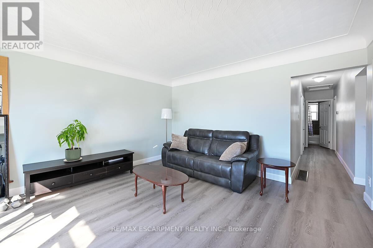 Photo 38 of 333 East 42nd Street, Hamilton ON