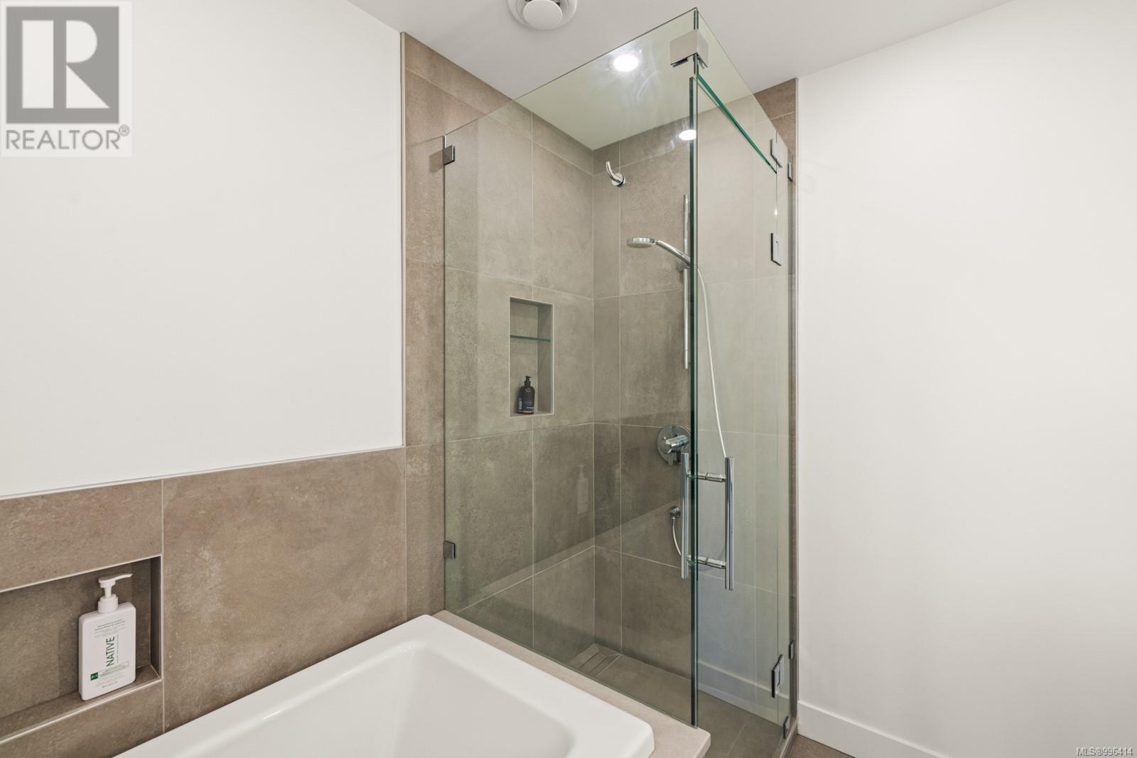  1019 DeCosta Place, Esquimalt