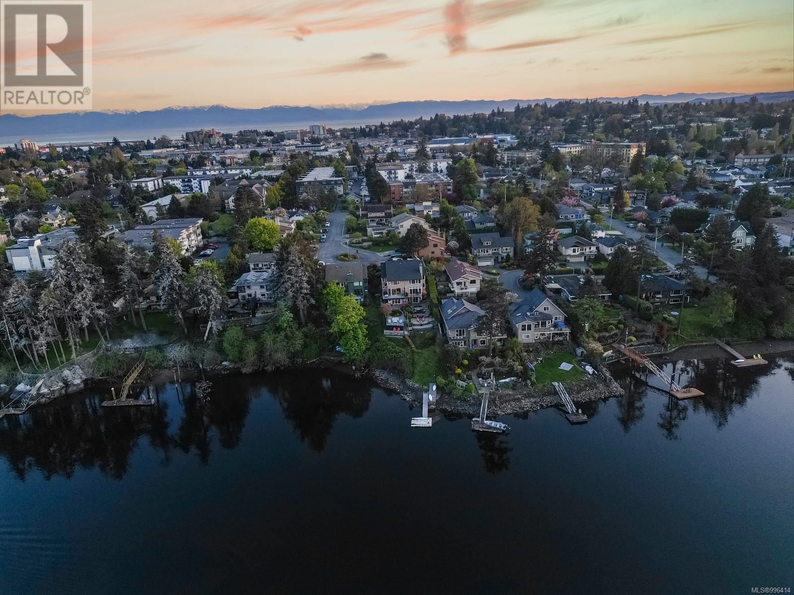  1019 DeCosta Place, Esquimalt