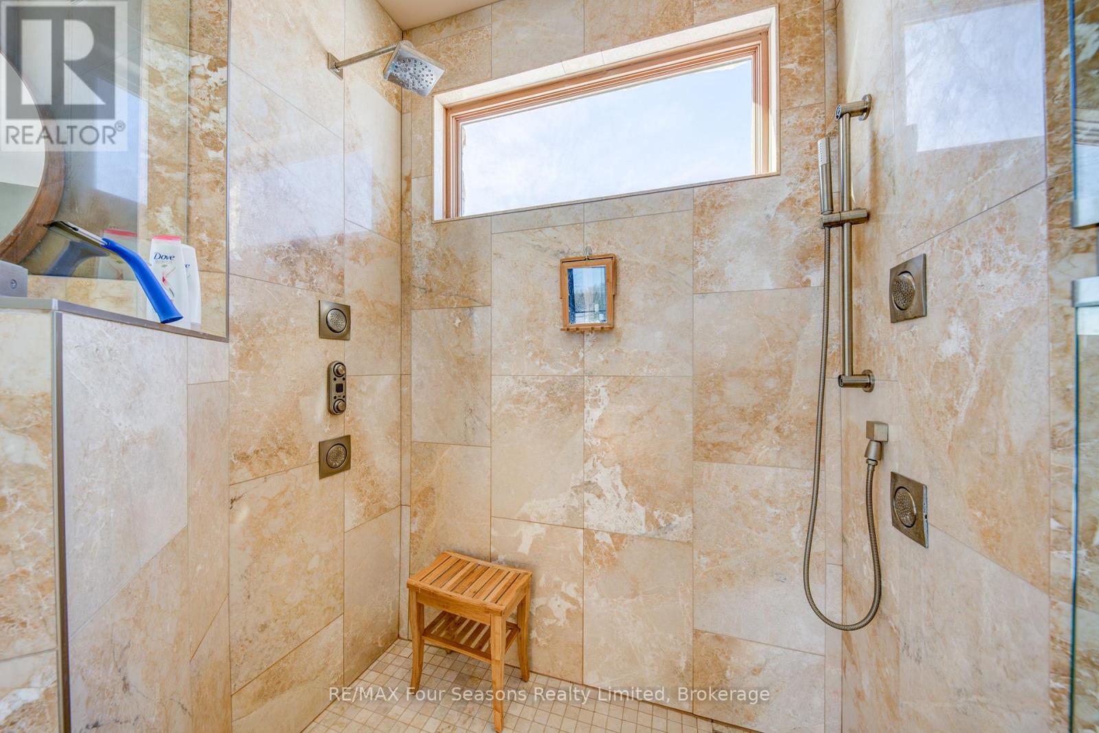 Photo 11 of 12 Windrose Valley Boulevard, Clearview ON