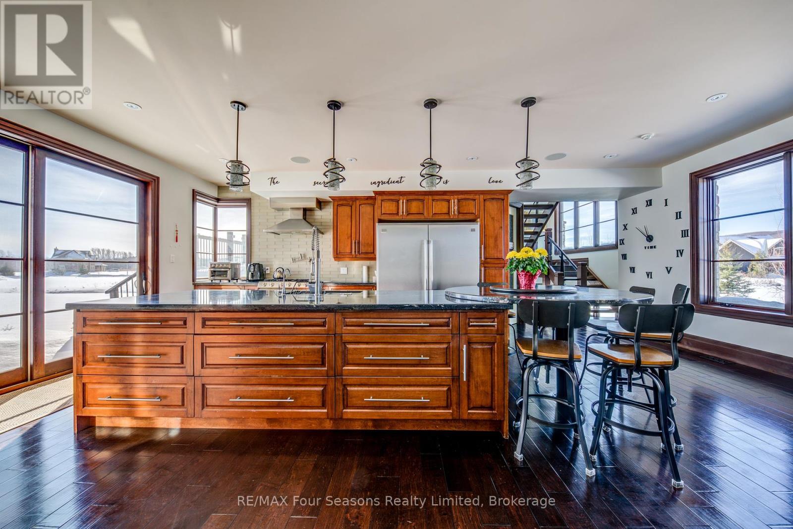 Photo 39 of 12 Windrose Valley Boulevard, Clearview ON