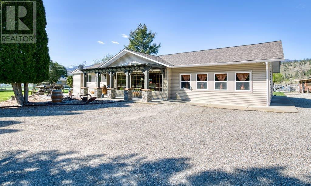8152 River Road, Oliver