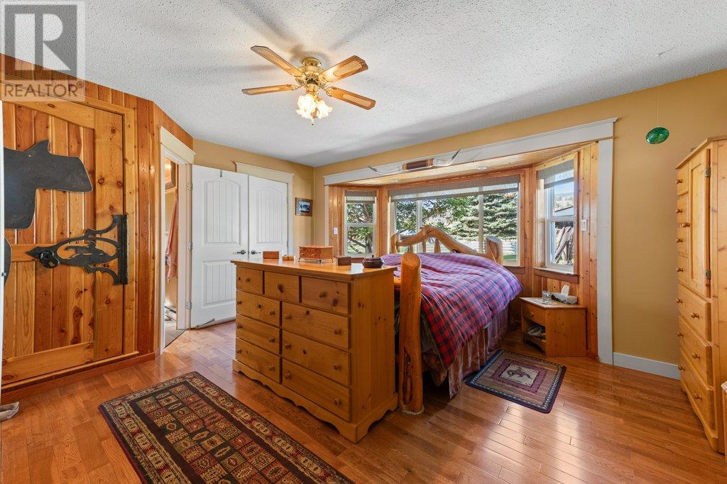 8152 River Road, Oliver