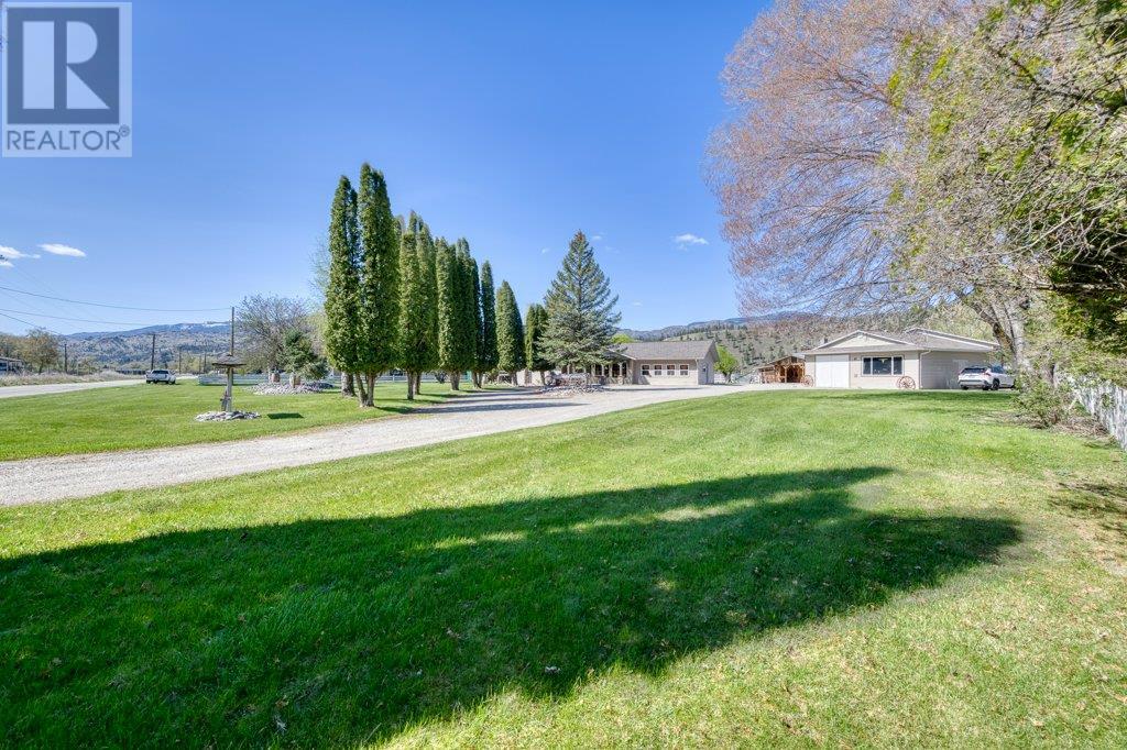 8152 River Road, Oliver