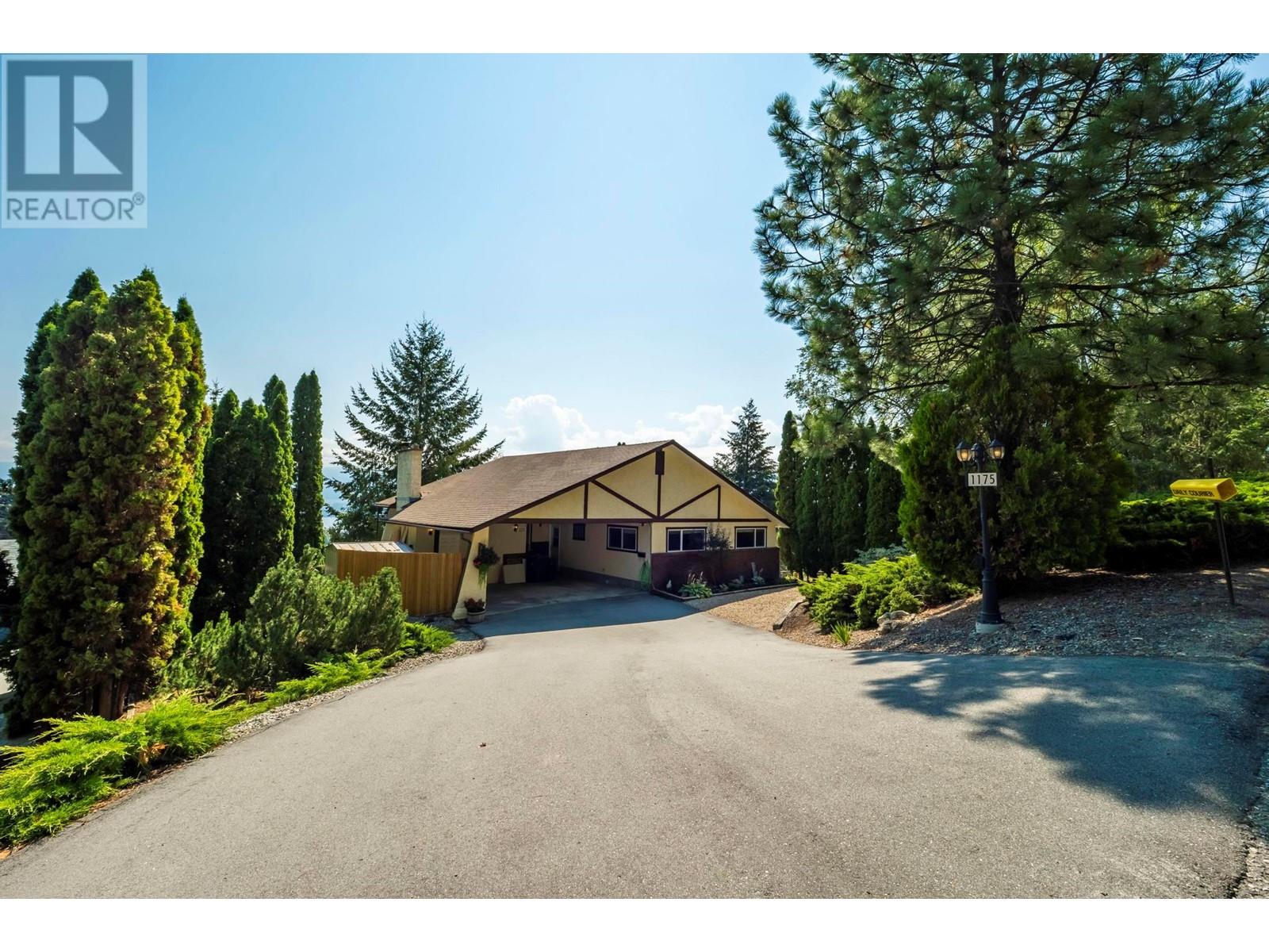 1175 Trevor Drive, West Kelowna