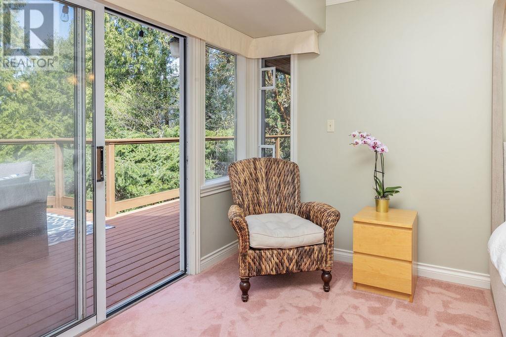 5864 SKOOKUMCHUK ROAD, Sechelt