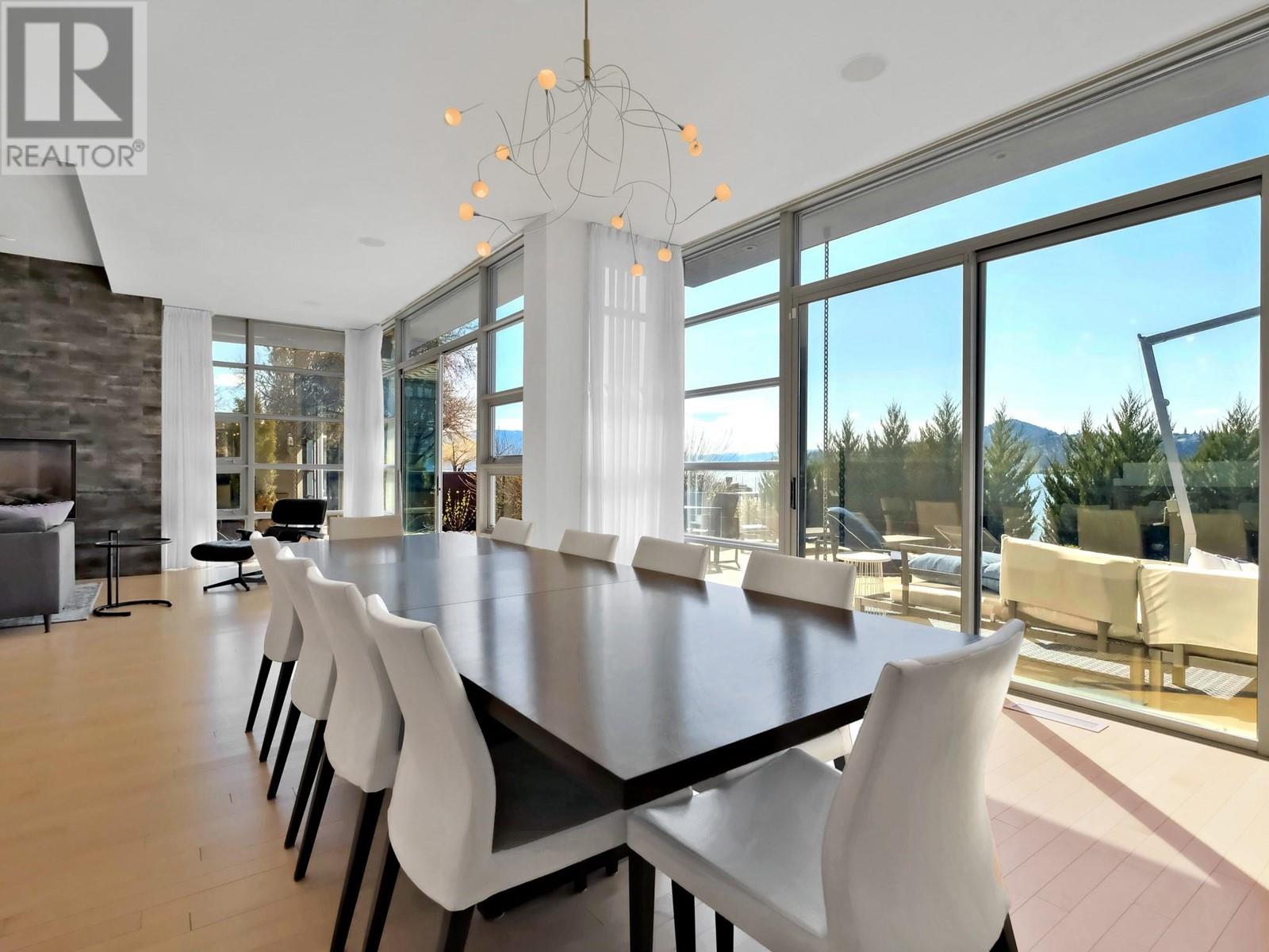  2096 Abbott Street, Kelowna