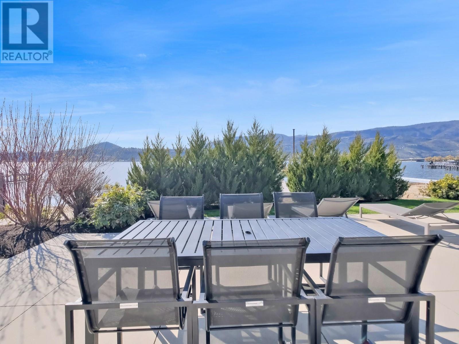  2096 Abbott Street, Kelowna