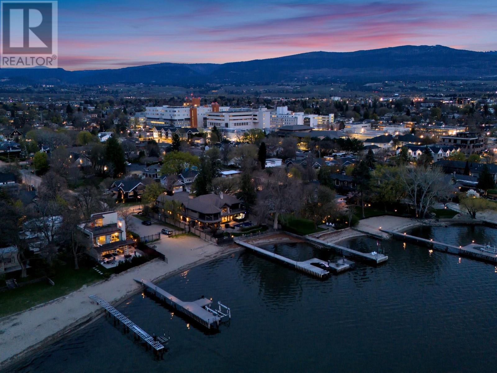  2096 Abbott Street, Kelowna