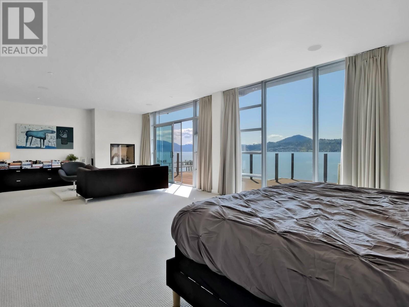 2096 Abbott Street, Kelowna
