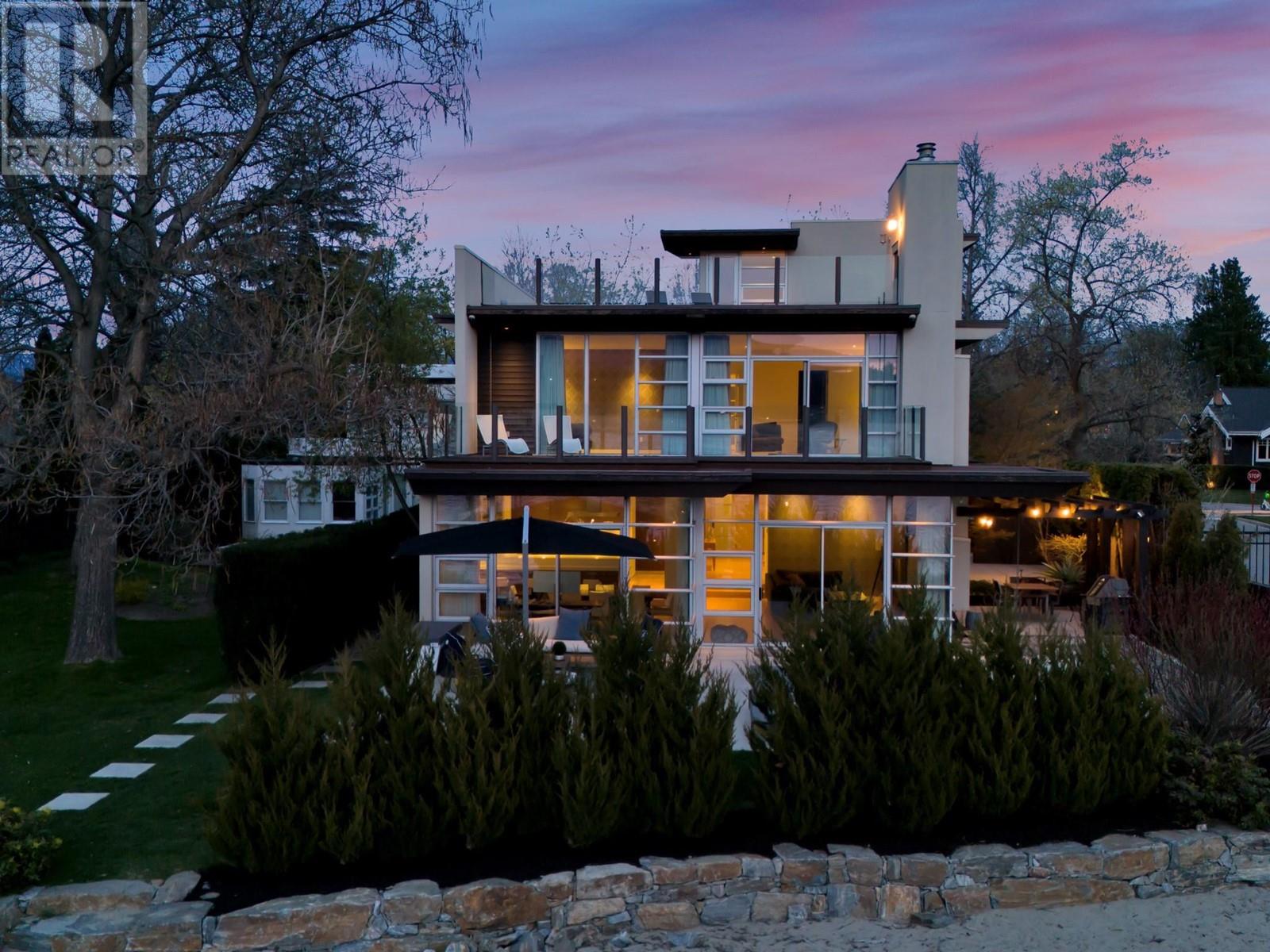  2096 Abbott Street, Kelowna