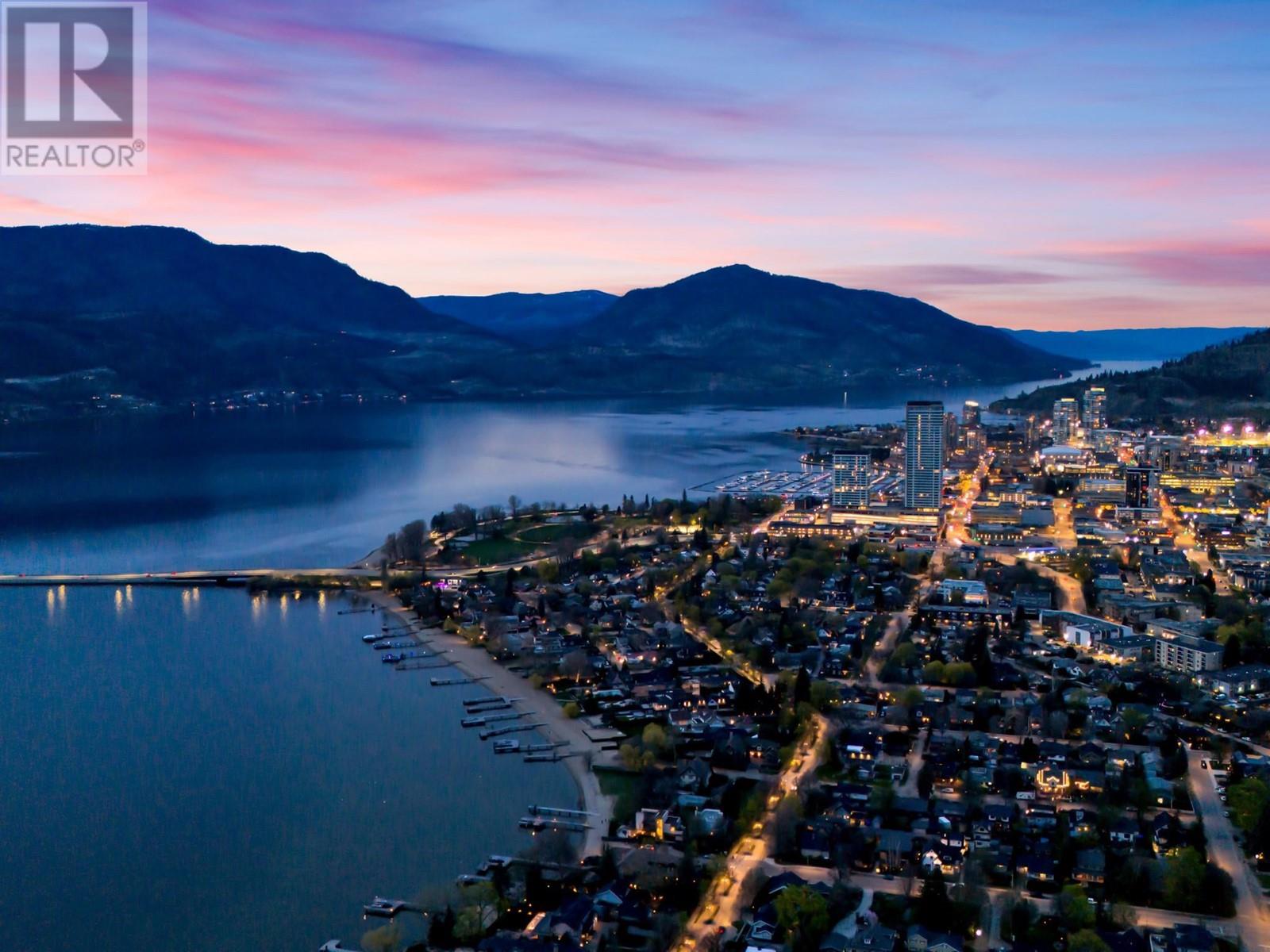  2096 Abbott Street, Kelowna