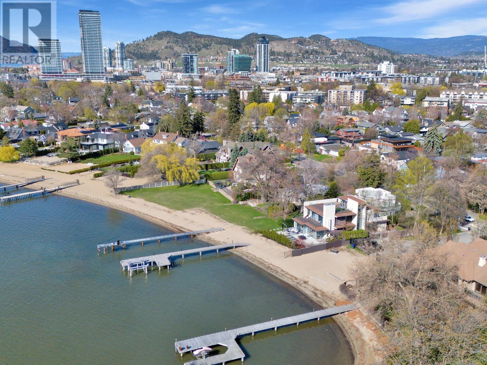  2096 Abbott Street, Kelowna