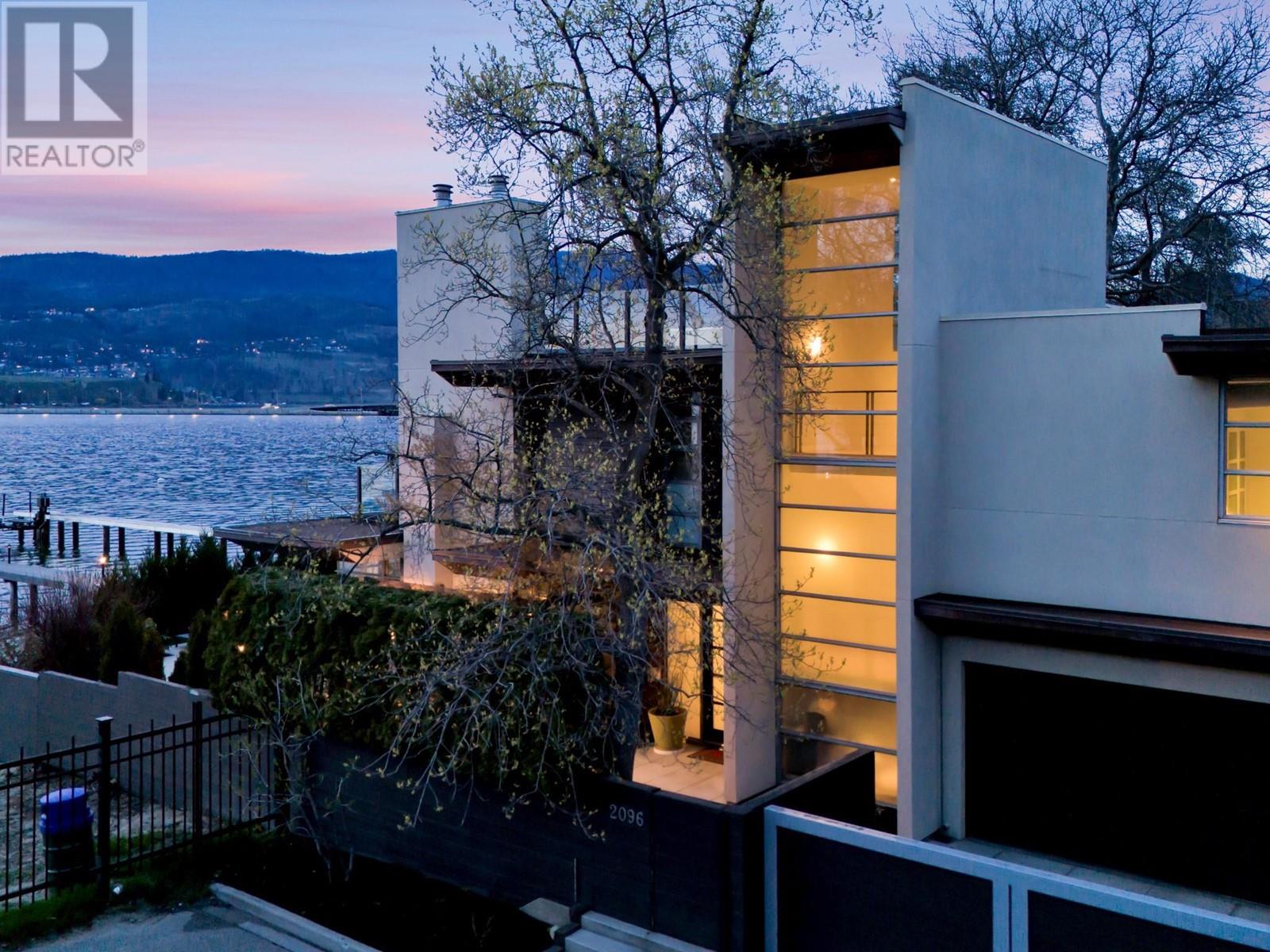 2096 Abbott Street, Kelowna