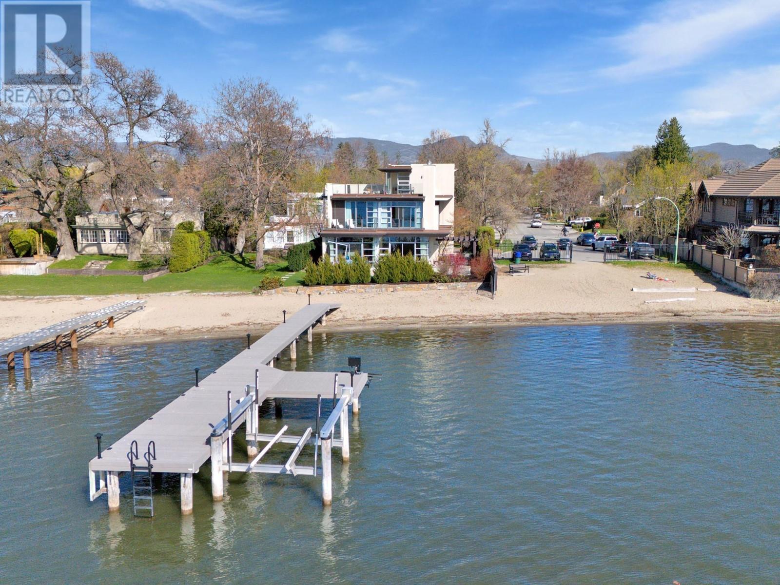  2096 Abbott Street, Kelowna