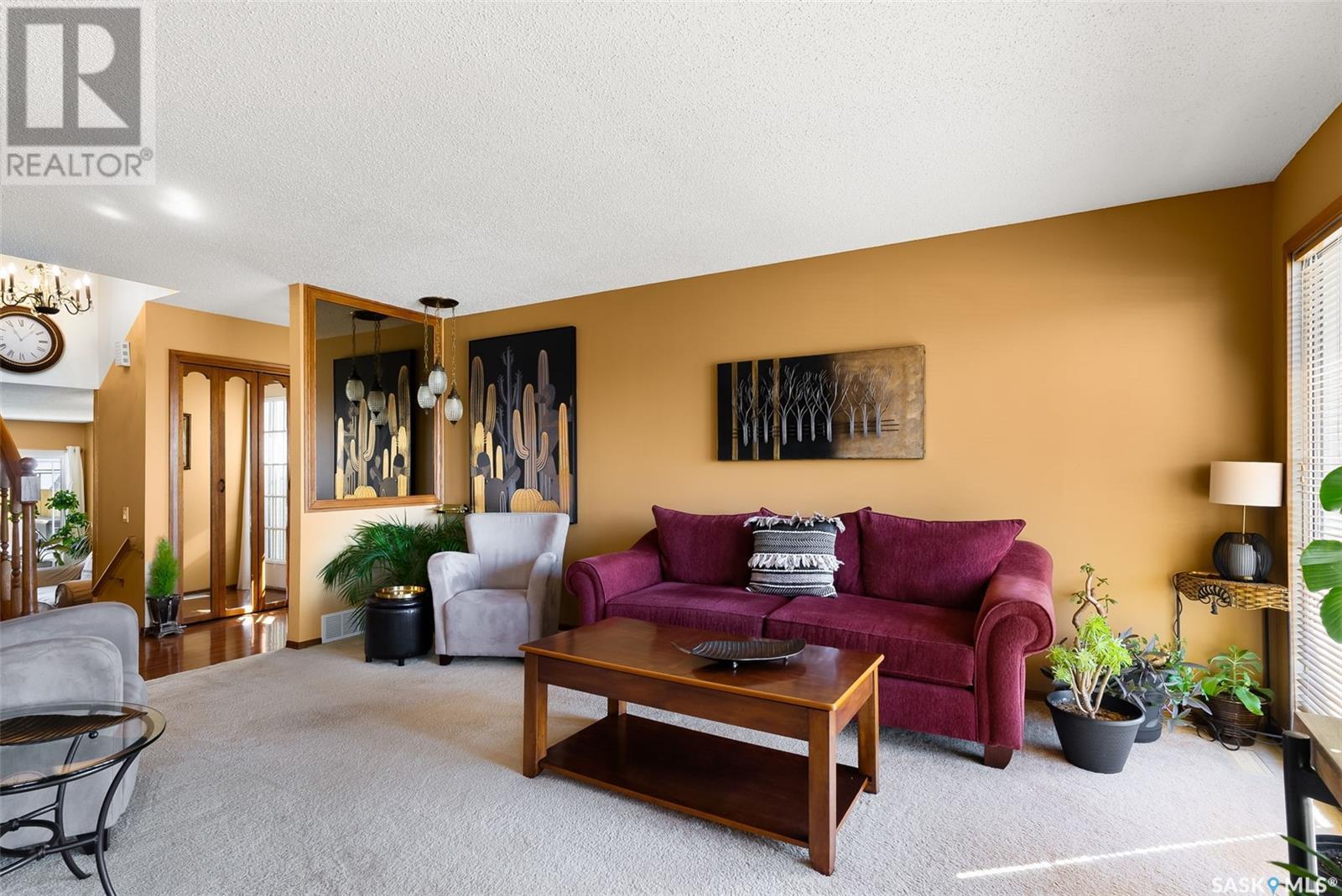 Single Family House 2 Level for Sale in  Dewdney AVENUE Regina 