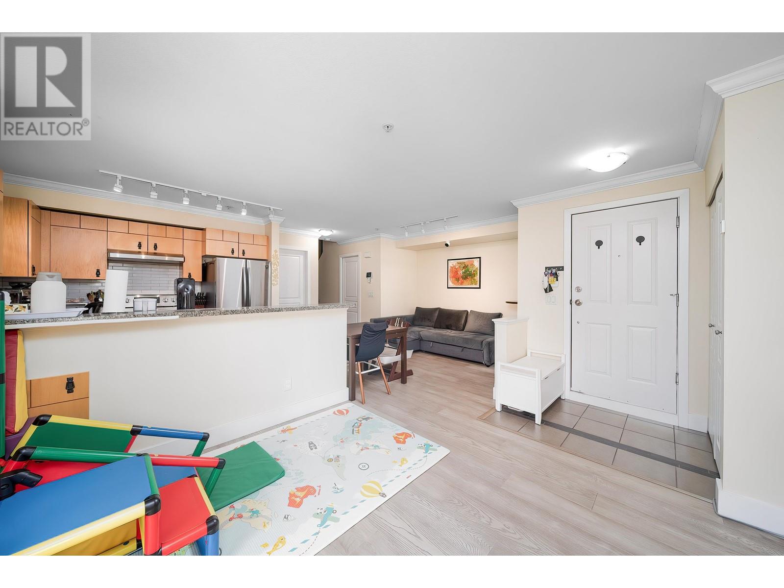 Photo 5 of 34 7428 Southwynde Avenue, Burnaby BC