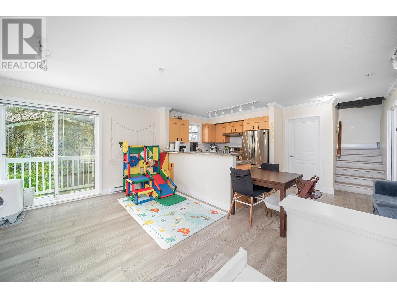 Photo 1 of 34 7428 Southwynde Avenue, Burnaby BC