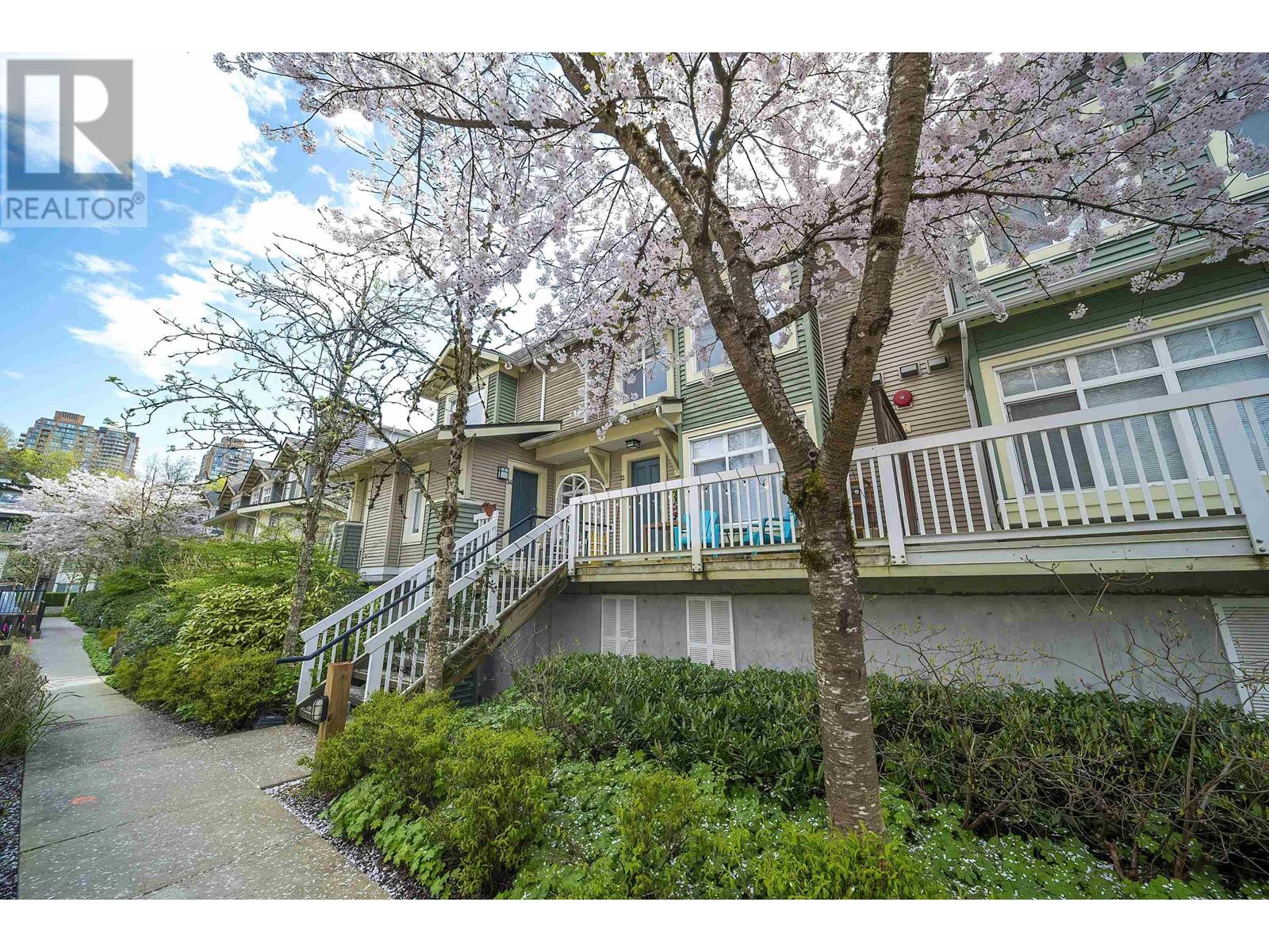 Photo 17 of 34 7428 Southwynde Avenue, Burnaby BC