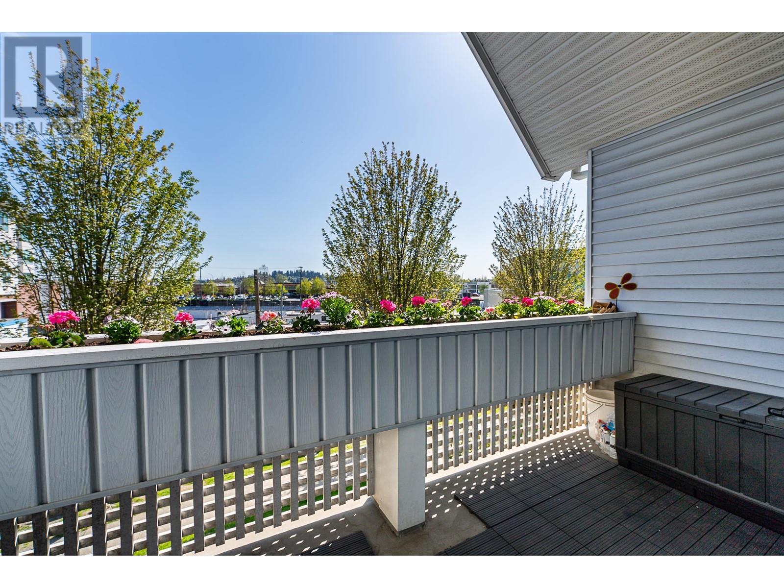 307 2055 SUFFOLK AVENUE, Port Coquitlam real estate listing R2993981
