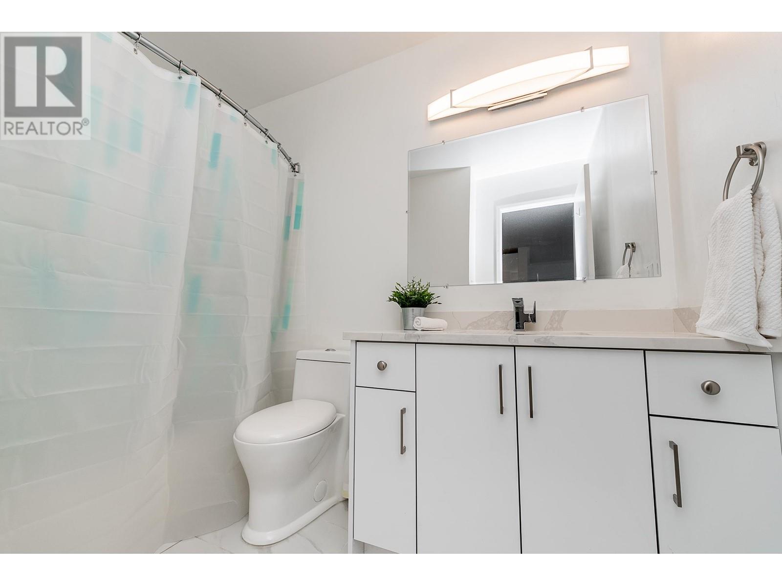 307 2055 SUFFOLK AVENUE, Port Coquitlam